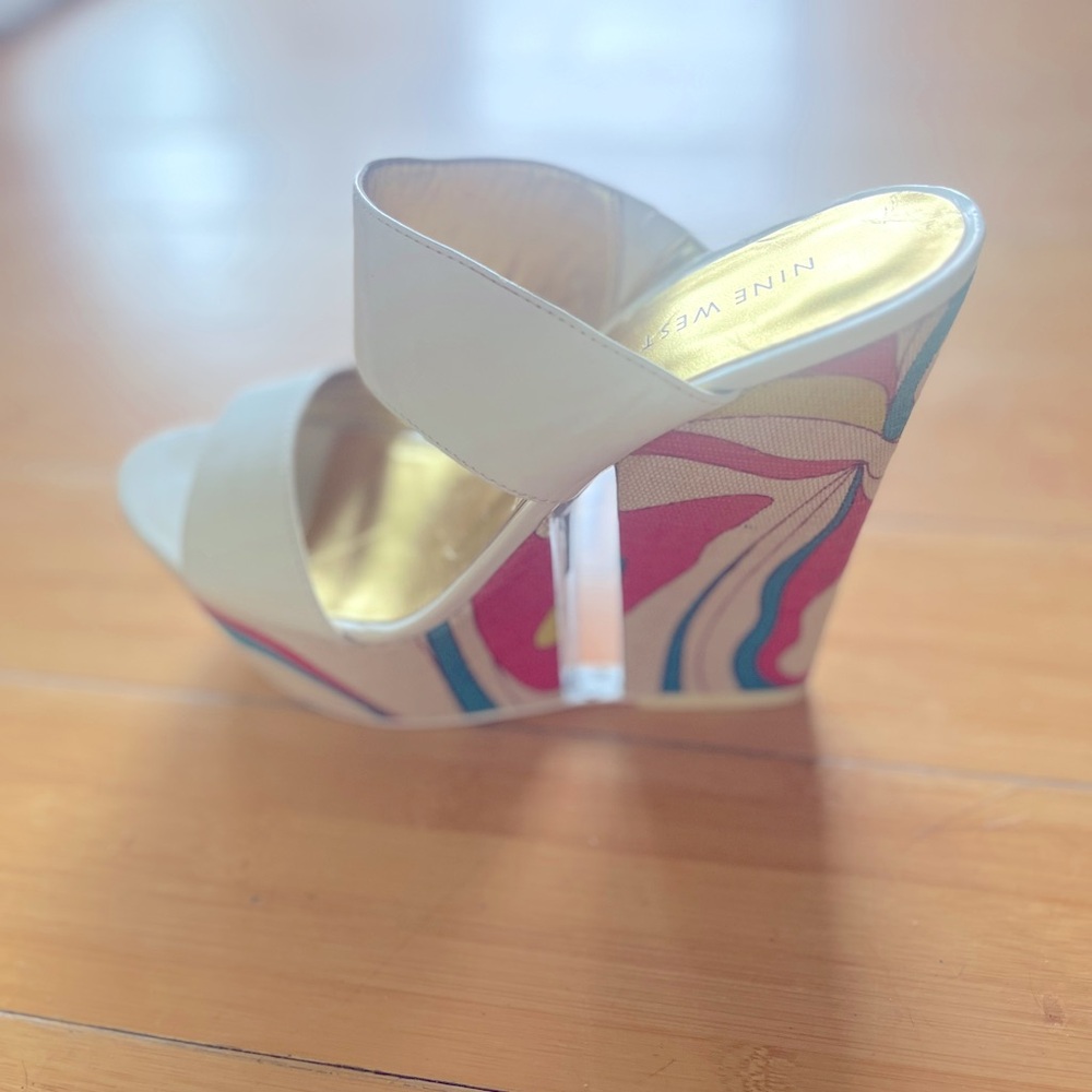 Nine West Retro White Wedges size 7.5 Beautiful - Picture 3 of 8